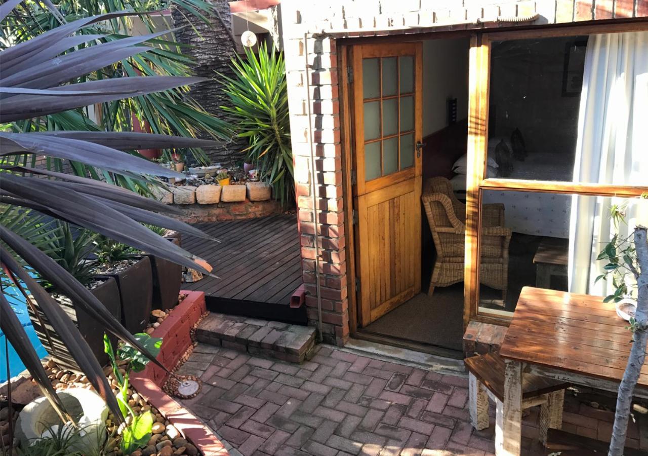 A La Martha'S Air-Port Guest House Port Elizabeth Exteriör bild